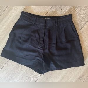 Babaton
Pleated Linen Mini Short